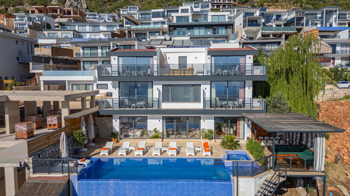 Villa à l'infini sur une plage