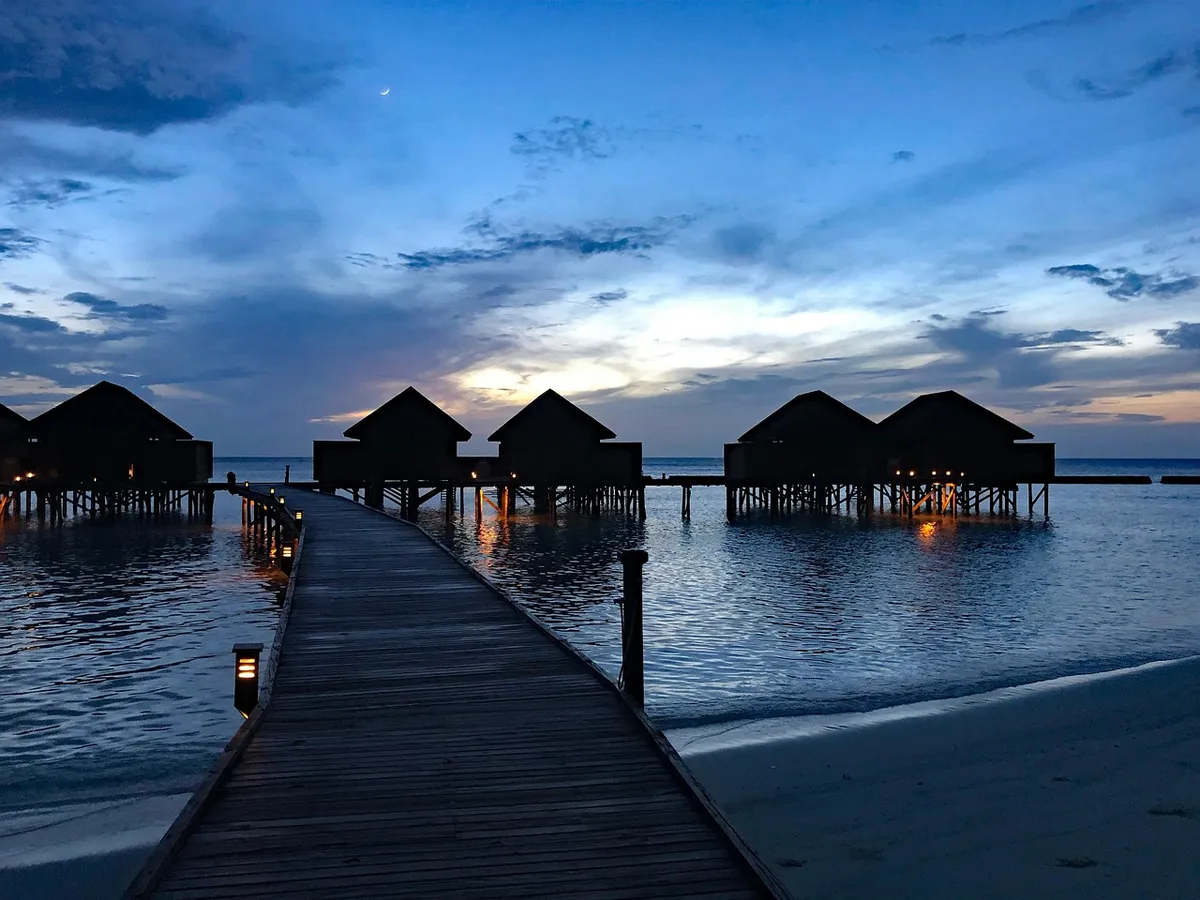 water, bungalow, beach, water bungalow, beach bungalow, beach villa, boardwalk, wooden bridge, resort, seashore, shore, coast, coastline, nature, paradise, mald